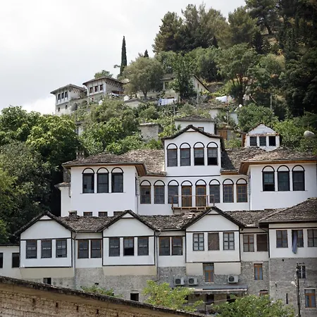 Stitch&stone Gjirokastër