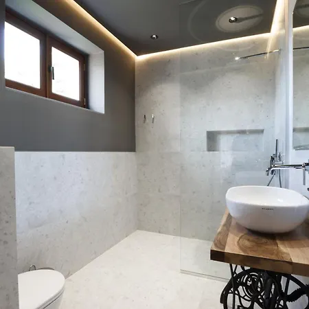 Stitch&stone Hotel