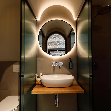 Stitch&stone Gjirokastër